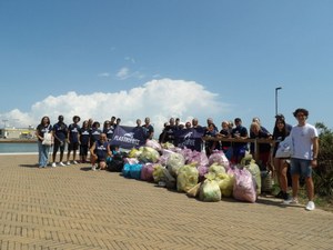 COLOURS Unife e Plastic Free insieme a Lido degli Estensi: rimossi 550 kg di rifiuti