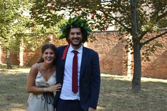Lorenzo, laureato Unife e donatore ADMO, con la futura moglie