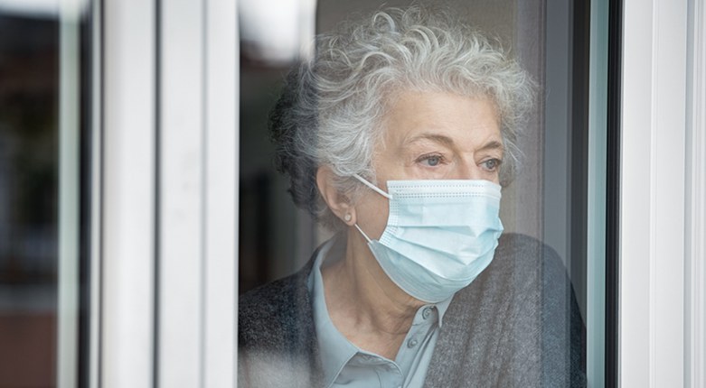 Covid-19 | Studio Unife spiega il meccanismo che rende gli anziani più vulnerabili al virus