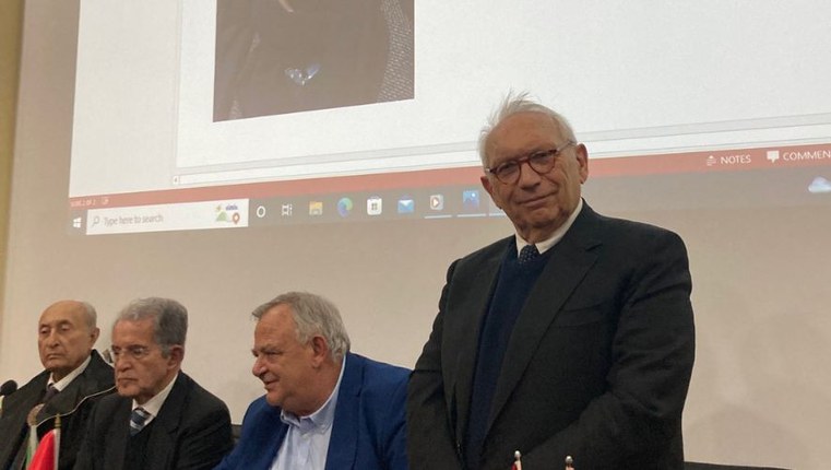 Laurea Honoris Causa | Patrizio Bianchi riceve la laurea ad honorem a Tirana