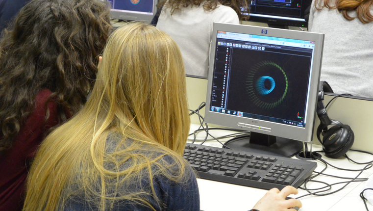International Masterclass | Con INFN e Unife ragazze/i  delle superiori alle prese con i dati del CERN