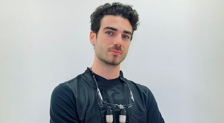 Riconoscimenti | Mattia Alberti, laureato Unife, premiato per la migliore tesi in parodontologia e implantologia
