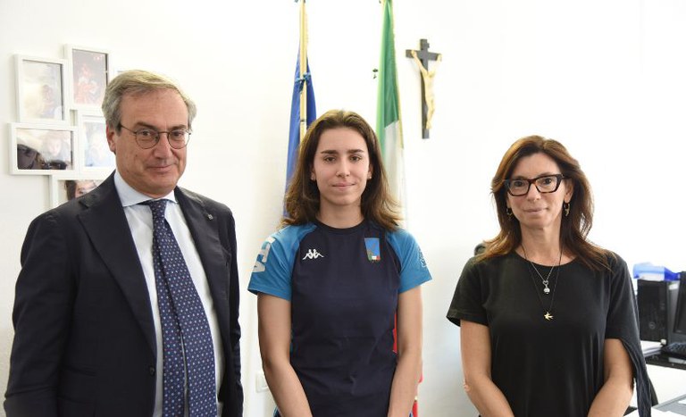 Emilia Rossatti con il Direttore generale Marco Pisano e la Rettrice Laura Ramaciotti