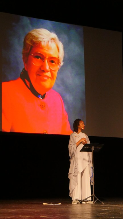 Un momento dello spettacolo 2.JPG