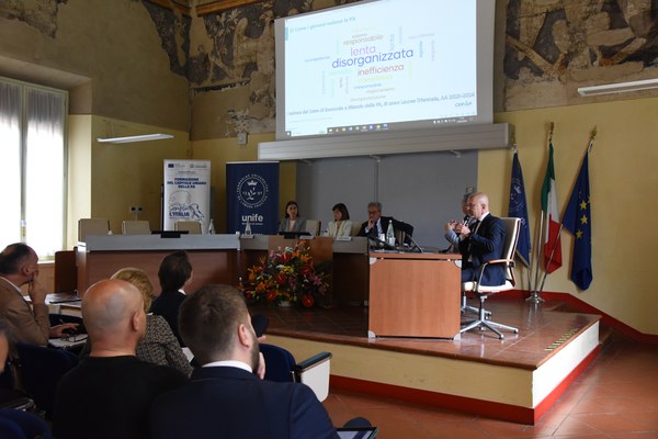 Secondo tavolo del convegno FSI