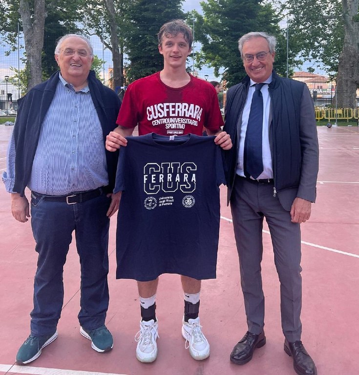 street basket il vincitore gara da 3 punti.jpg