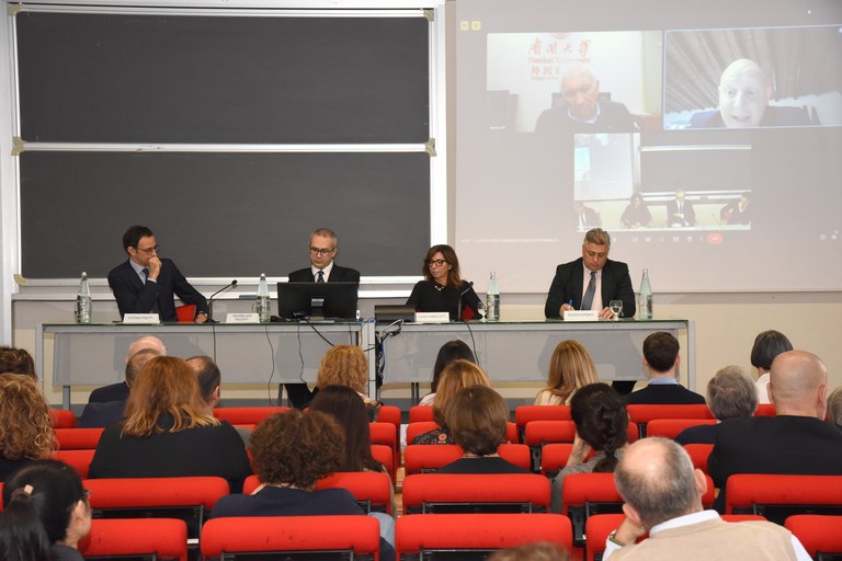Un momento del convegno in memoria del Professor Fabio Donato.jpg