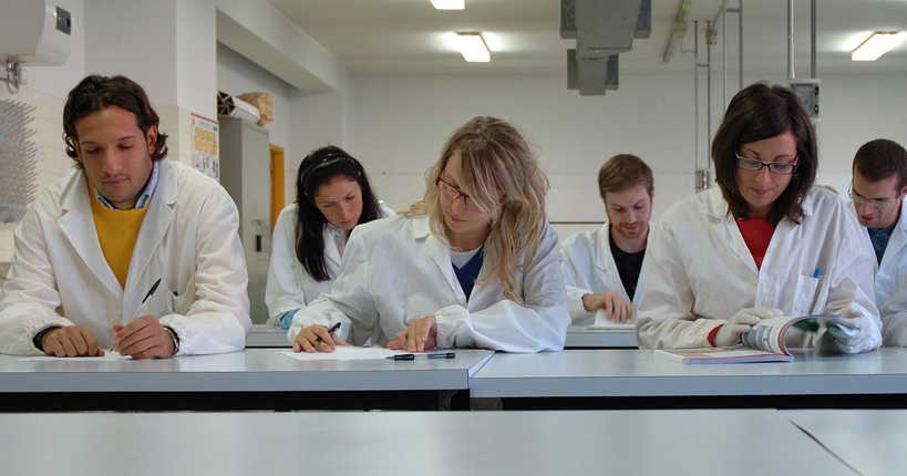 Semestre filtro Medicina e Odontoiatria | Aperte le iscrizioni su Universitaly e sul portale Unife Semestre filtro Medicina e Odontoiatria | Aperte le iscrizioni su Universitaly e sul portale Unife