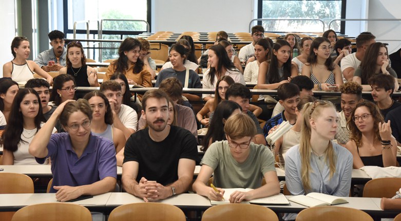 Immatricolazioni 2025/26 | Dal 14 luglio è possibile immatricolarsi. Scopri i corsi, le procedure e le scadenze Immatricolazioni 2025/26 | Dal 14 luglio è possibile immatricolarsi. Scopri i corsi, le procedure e le scadenze