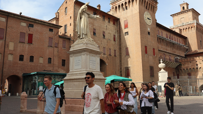 Unife Treasure Hunt | L'Ateneo accoglie in città le nuove studentesse e i nuovi studenti Erasmus