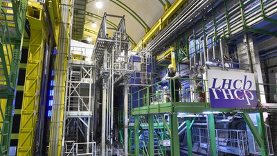 Fisica | Scoperta al CERN una nuova particella simile al protone. Nel team anche il gruppo Unife e INFN Ferrara