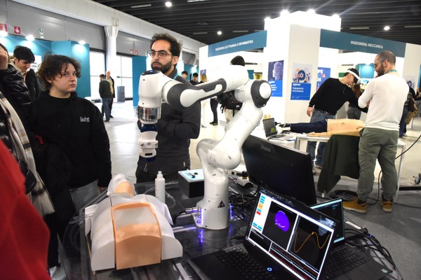 stand2-orienta stand2-orienta